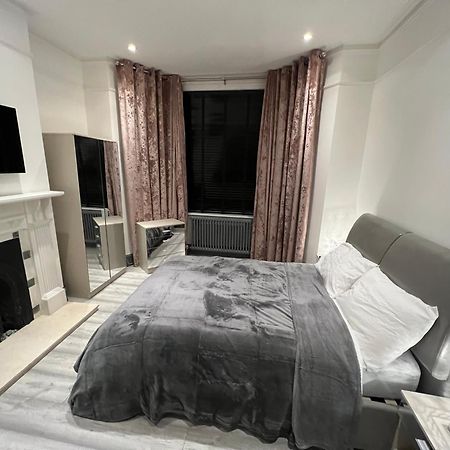 Urbanness Stays - Rooms With Stylish Comfort In The Heart Of Κρόιντον Εξωτερικό φωτογραφία